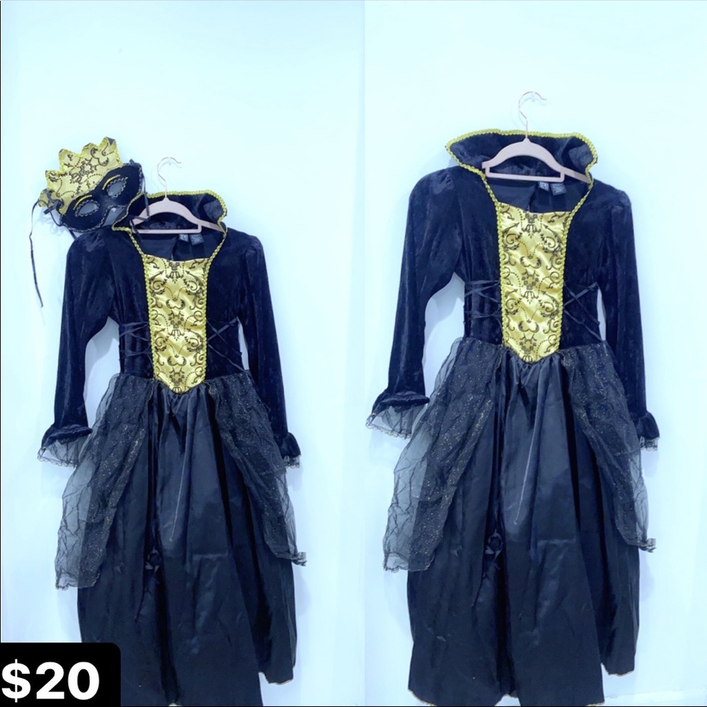 Costume